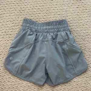 Lululemon Tracker, Lined 4” size 0,